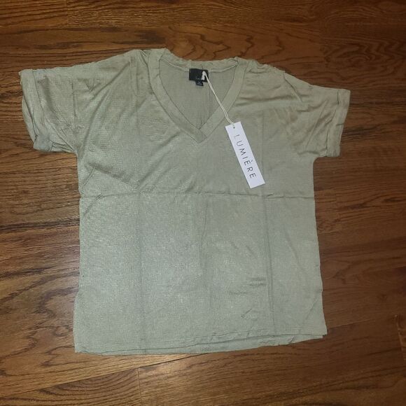 NWT! Cuffed shirt sage green Medium oversized and silky feeling V-Neck - Picture 1 of 6